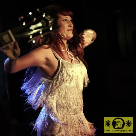 Celia Aloha (F) with The Capellas (UK) Berlin Beat Invasion - Quasimodo, Berlin 9. September 2023 (12).JPG